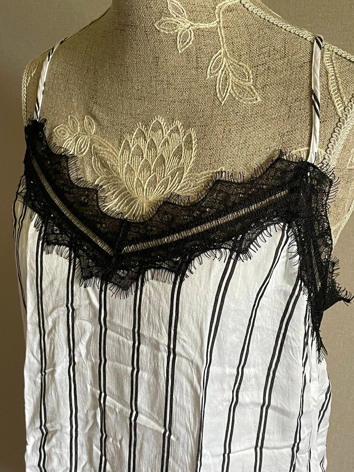 Camisón blanco con rayas – photo 2